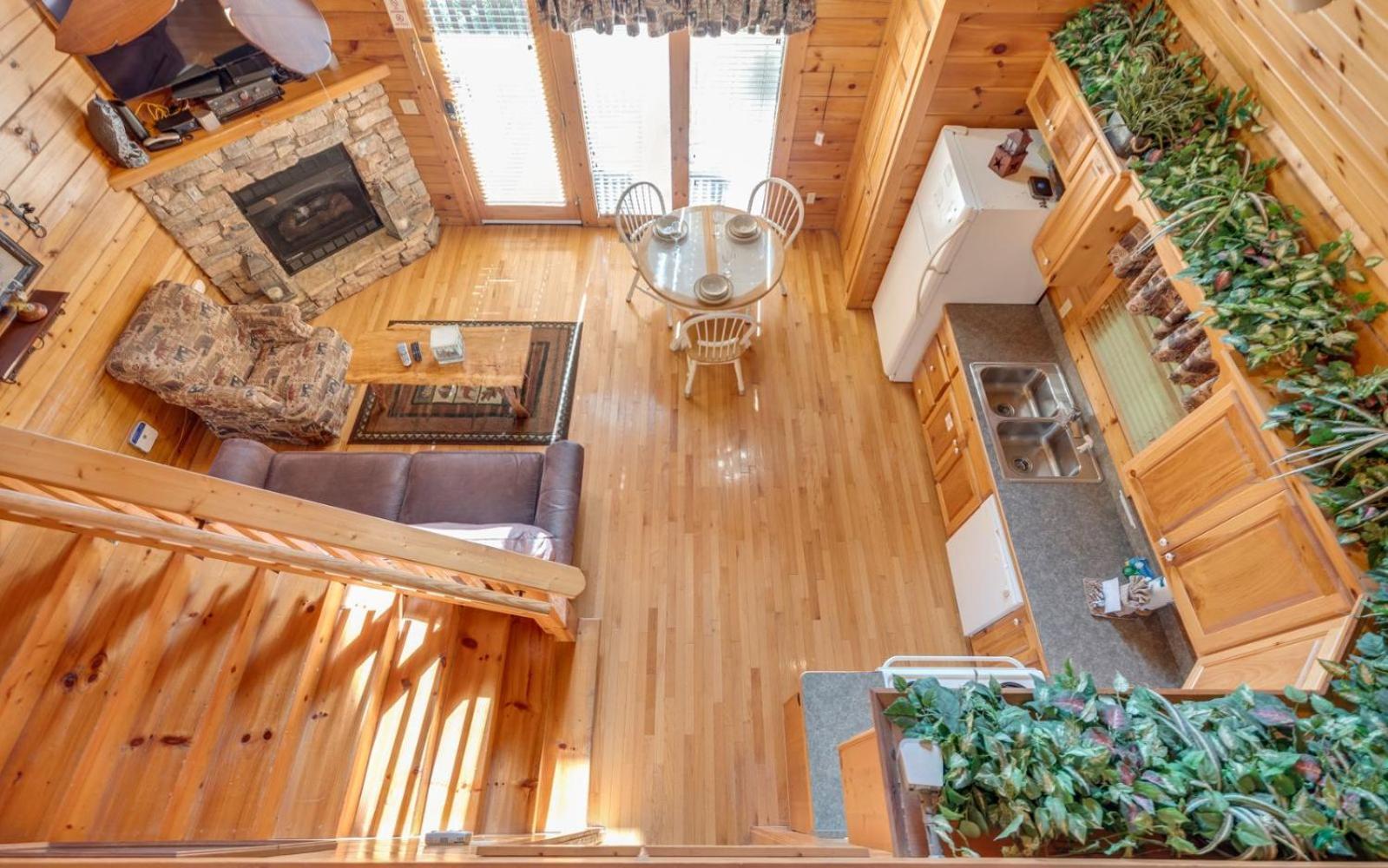 Hugs N Kisses Pool Table Hot Tub Pool Table Community Pool Close To Downtown Gatlinburg Extérieur photo