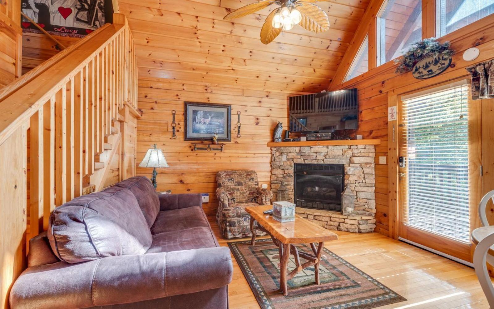 Hugs N Kisses Pool Table Hot Tub Pool Table Community Pool Close To Downtown Gatlinburg Extérieur photo
